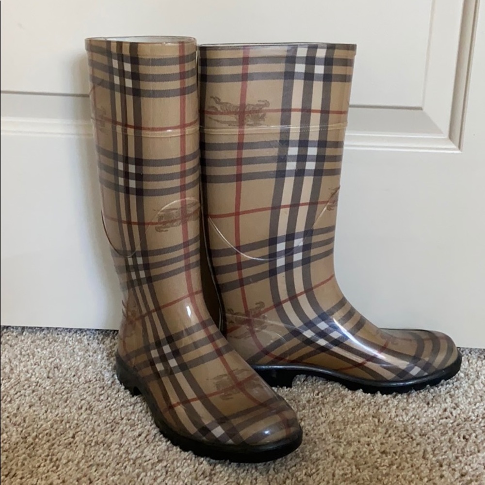 Authentic Burberry Nova Check Rainboots Sz…